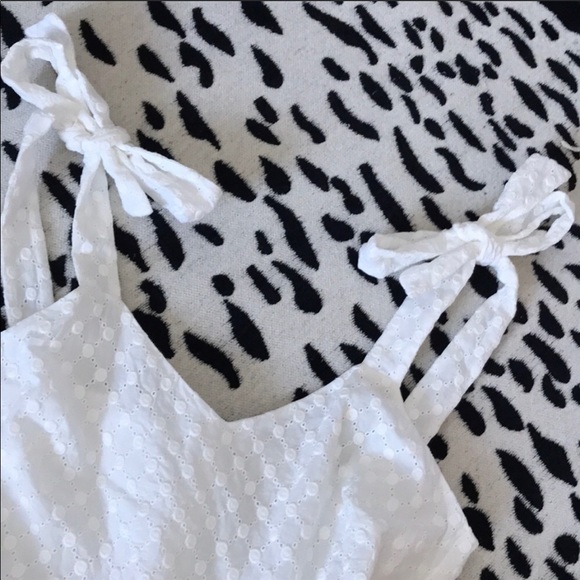 H&M White Eyelet Tiered Dress NWOT - Picture 3 of 5